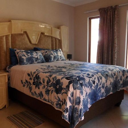 Garden Wing Apartman Upington Kültér fotó